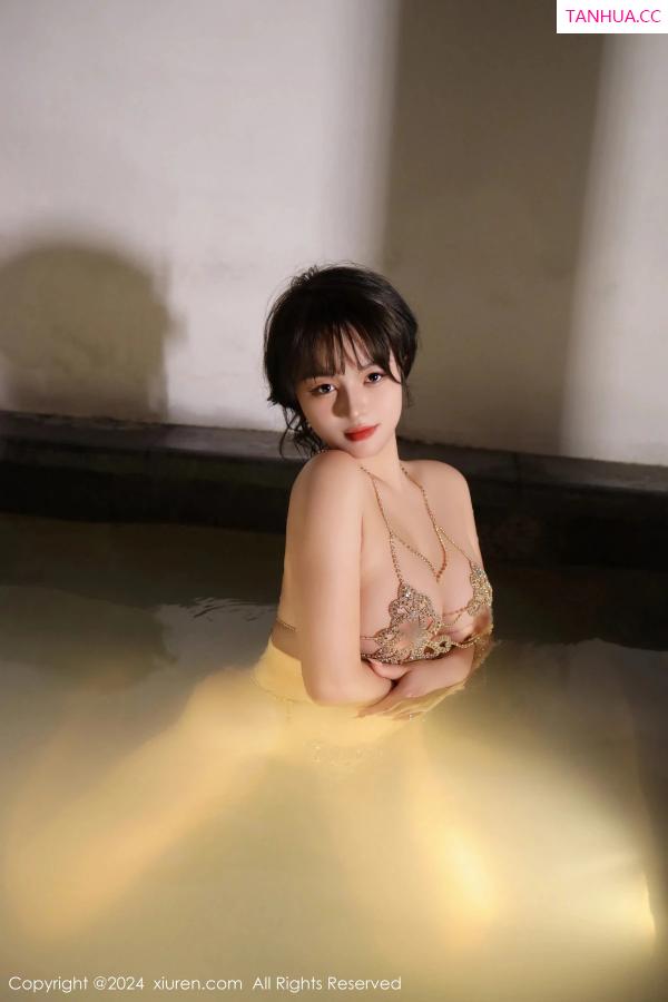  [XiuRen]高清写真图 2024.02.06 No.8075 沈思怡 丰腴美臀第25张图片